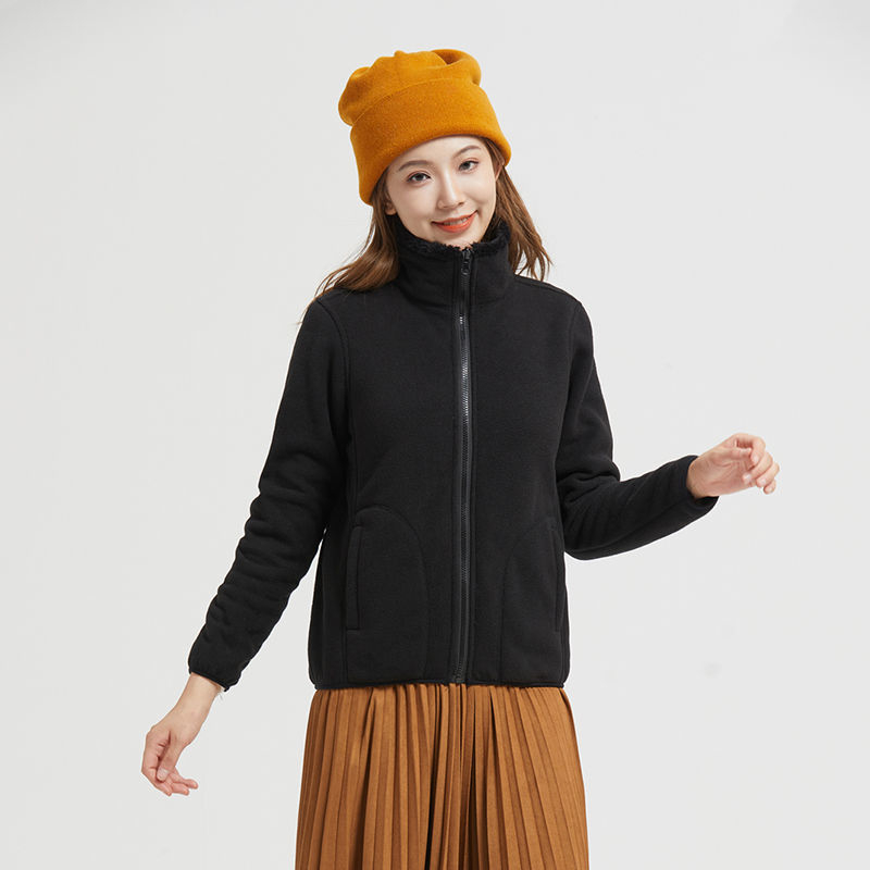 Uniszex téli kétoldalas fleece dzseki, szélvédett, szintetikus rostok keverékéből.