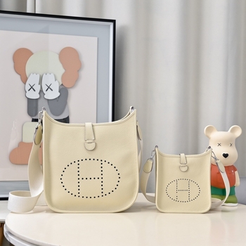 Γυναικεία δερμάτινη τσάντα ώμου από δέρμα πρώτης στρώσης, οριζόντιο τετράγωνο σχήμα, μαγνητικό κούμπωμα, αστικό στυλ μετακινήσεων, άνοιξη 2025