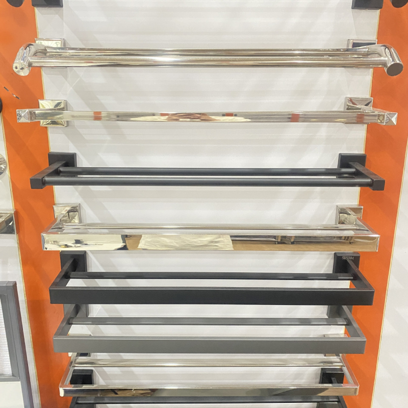 304 rozsdamentes acél törölközőtartó, falra szerelhető, egylábu vagy kettős rúddal, polírozott felület, 2 rétegű tárolás