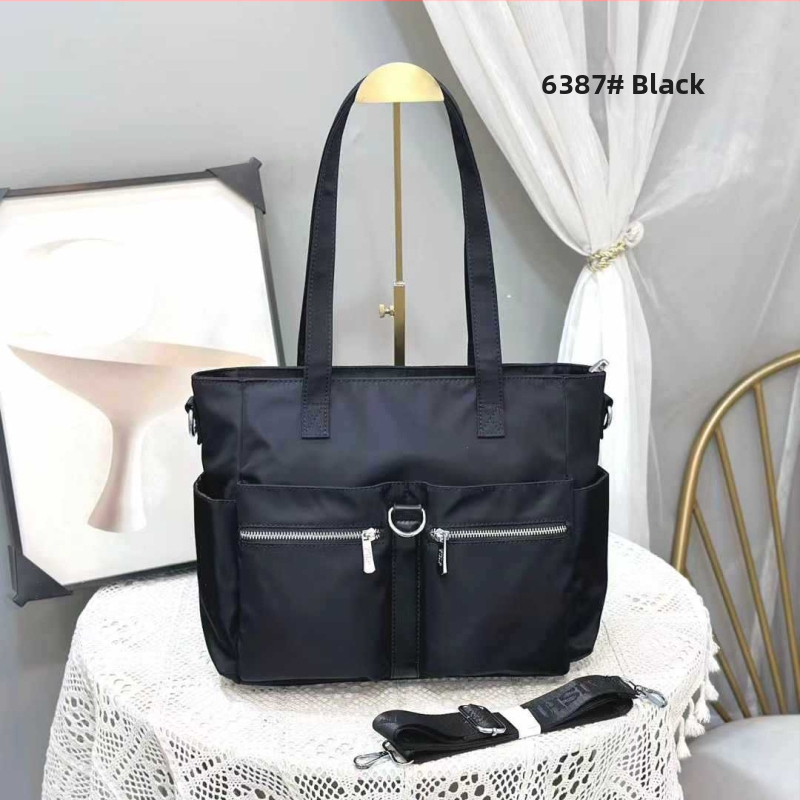 Γυναικεία τσάντα crossbody από Oxford ύφασμα, οριζόντια τετράγωνη μορφή, κλείσιμο με φερμουάρ, διπλό λουρί ώμου, εσωτερικές θήκες: φερμουάρ, θήκη για κινητό και ταυτότητα