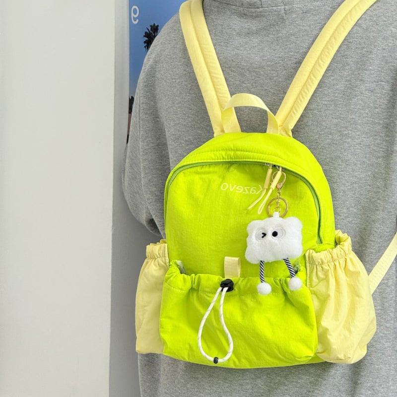 Rucsac pentru studenți – minimalist din nylon, buzunar pentru laptop, fermoar, pentru navetă zilnică și călătorii ușoare