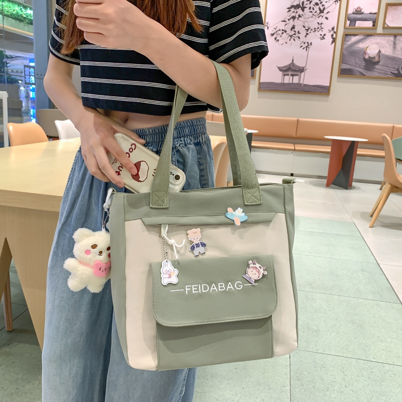 Unisex školský batoh z nylonu, objem 20–35 L, jednoduchý dizajn