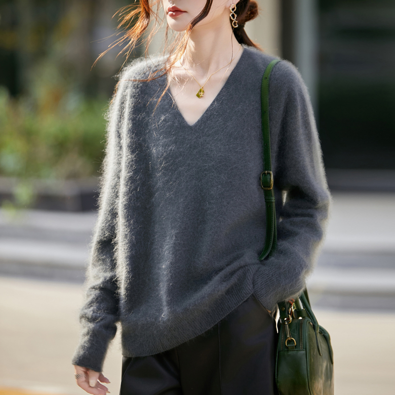 Kapucnis kötött pulóver, laza szabás, gyapjú-kasmír keverék, hosszú ujjú, V-nyakú