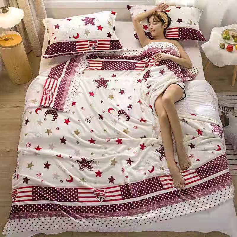 Pătură din fleece coral, fibră de poliamidă, potrivită pentru toate sezoanele, ușoară, sub 300 g.