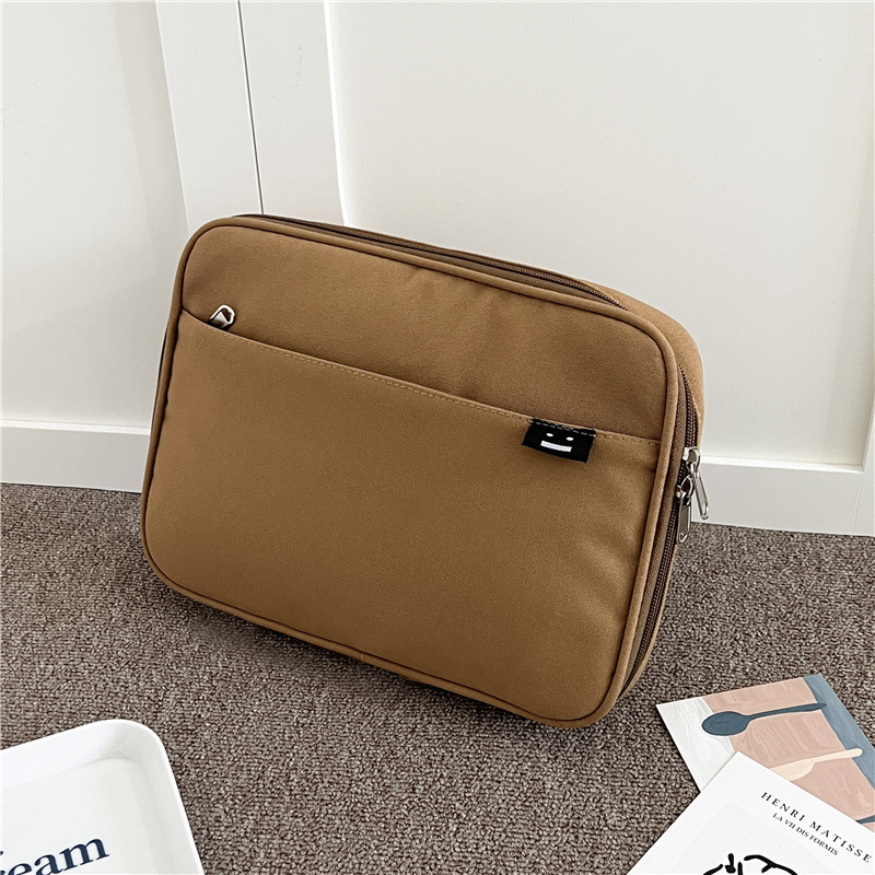 Nylon laptop táska, vízálló, kopásálló, lopás elleni védelem