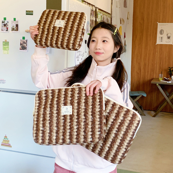 Női laptop táska kopásálló poliészterből, csíkos mintával, 2025 téli kiadás