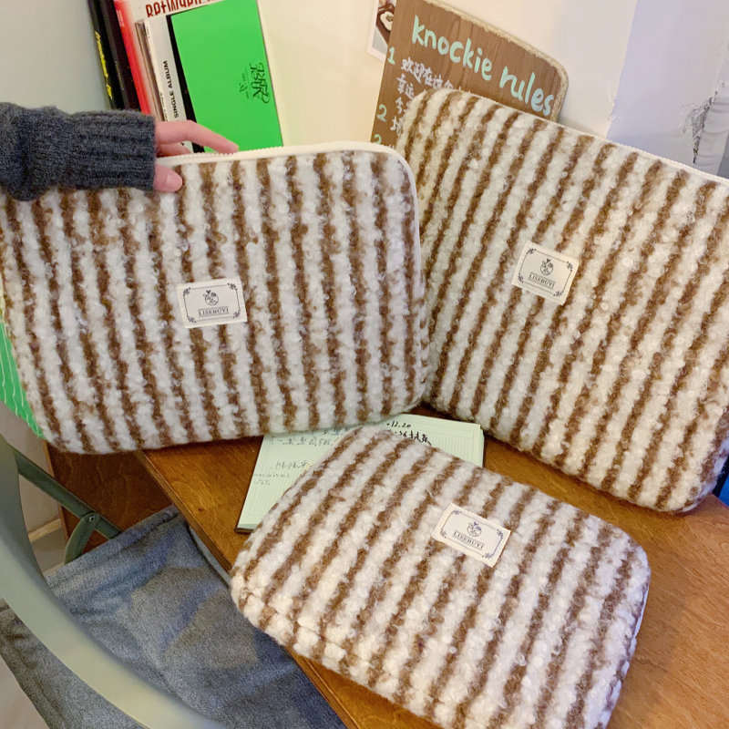 Női laptop táska kopásálló poliészterből, csíkos mintával, 2025 téli kiadás