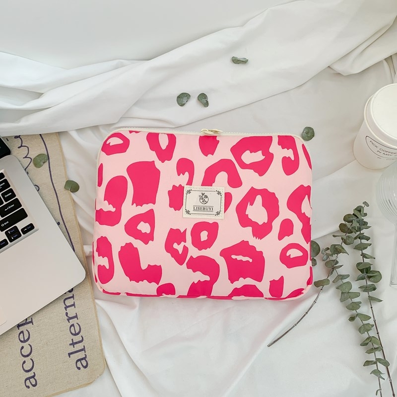 Leopard mintás védőtaszka tabletához és noteszgéphez — kopásálló, poliészter anyag, poliészter bélés, utcai divat stílus