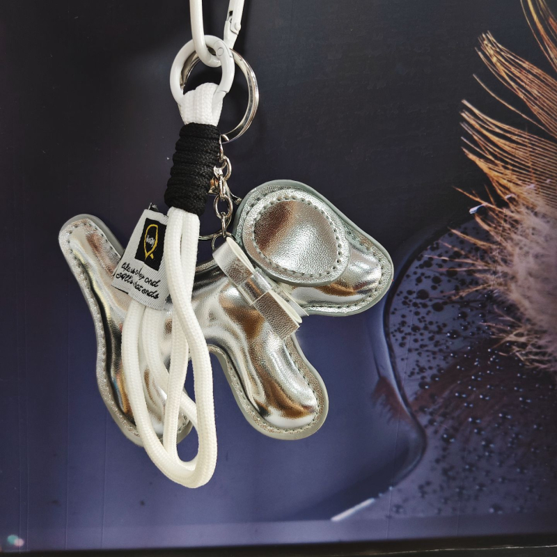 Κλειδοθήκη σκύλου από τεχνητό δέρμα — μοτίβο ζωικού χαρακτήρα, μάρκα Zug, κωδ. 1325584, ημι-χειροποίητη κατασκευή