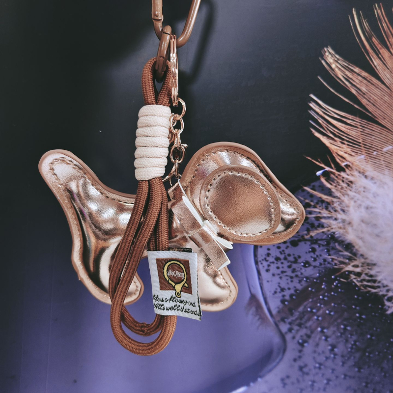 Κλειδοθήκη σκύλου από τεχνητό δέρμα — μοτίβο ζωικού χαρακτήρα, μάρκα Zug, κωδ. 1325584, ημι-χειροποίητη κατασκευή