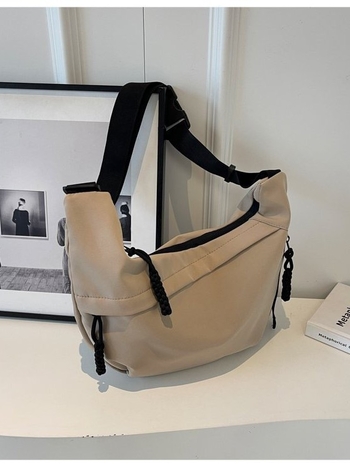 Női Oxford anyagú oldaltáska, alak dumpling, dumpling buns stílus, cipzáras zárás, márka nélküli