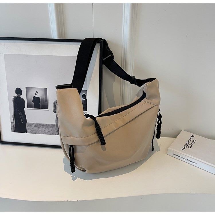 Női Oxford anyagú oldaltáska, alak dumpling, dumpling buns stílus, cipzáras zárás, márka nélküli