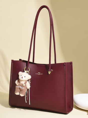 PU bőr tote táska, városi minimalist stílus, vízszintes négyzet alakú forma, cipzáras nyitás, belső cipzáras zseb