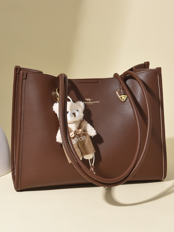 PU bőr tote táska, városi minimalist stílus, vízszintes négyzet alakú forma, cipzáras nyitás, belső cipzáras zseb