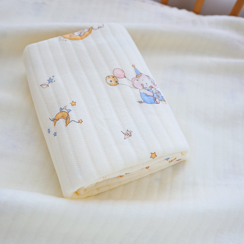 Бебешка памучна обвивка за увиване – Карикатурен принт, 100% памук, за новородени (0–12 месеца), подходяща за пролетно–есенен период