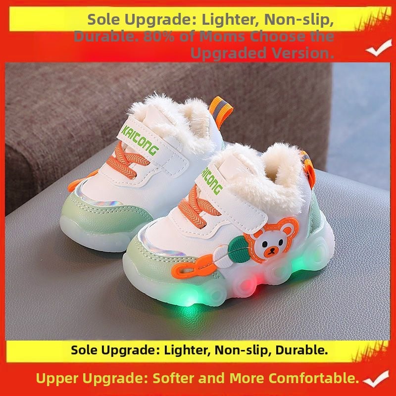 Kisgyermekek részére futócipő rajzfilmszerű mintával, téli, csúszásmentes talp, forgó gombos zárás, műanyag talp