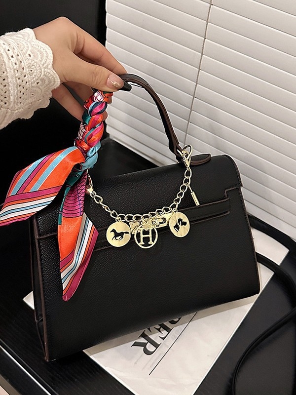 PU táska zárózárral, vízszintes négyszög alakú, belső telefontartó zseb, béleletlen, városi minimalist stílus