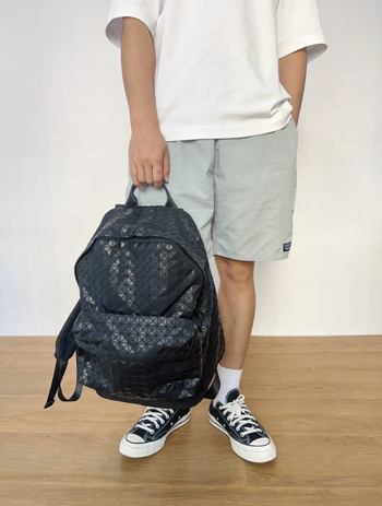 BAOBAO silikónový ruksak, geometrické prešívanie, unisex, vhodný pre 14-palcový notebook, objem do 20 L, mestský minimalistický štýl