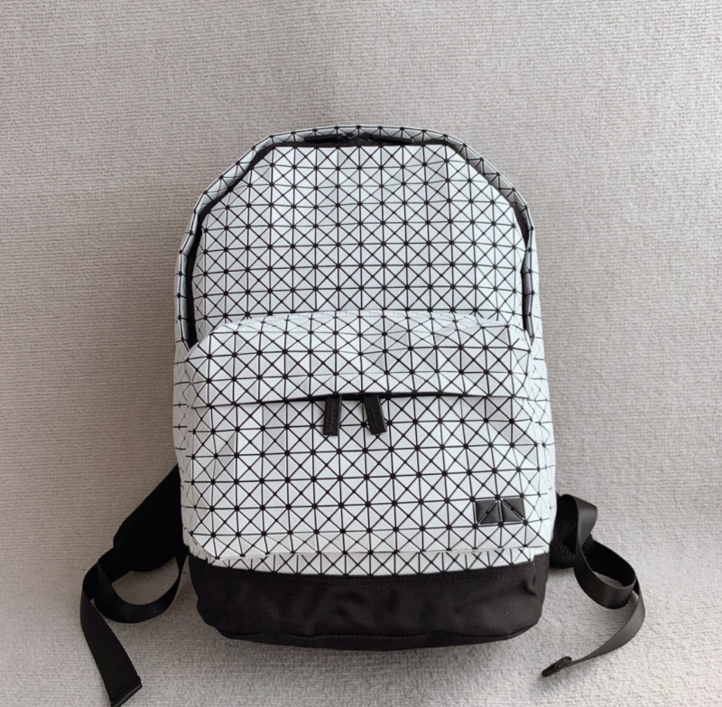 BAOBAO silikónový ruksak, geometrické prešívanie, unisex, vhodný pre 14-palcový notebook, objem do 20 L, mestský minimalistický štýl