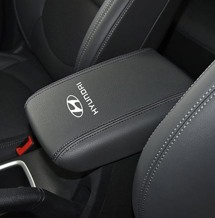 Husă din piele pentru cotiera centrală Hyundai ix35 (2010–2020); Material: Piele; Model: Hyundai ix35; Compatibilitate: ix35 2010–2020; Greutate: 100 g; Personalizare disponibilă