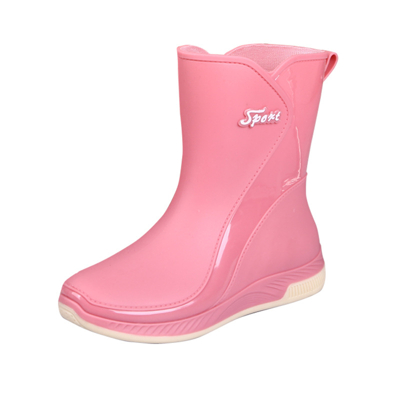 Ženske kišne čizme s PVC gornjim dijelom, srednja duljina cijevi, ravni potpetica, slip-on