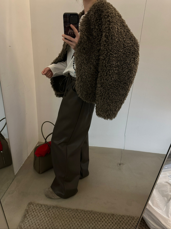 Kožušuch z umelej kožušiny, japonsko-kórejský voľný štýl, V-krk, dlhé rukávy, hlavná tkanina: umelej kožušiny, obsah tkaniny ≥95%