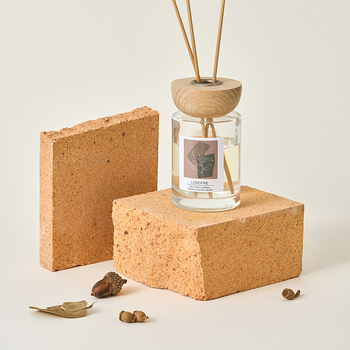 Kő textúrájú fotózási rekvizit – szabálytalan geometriájú tömbök kozmetikumok és ékszerek bemutatására, márka Light and Shadow Stars