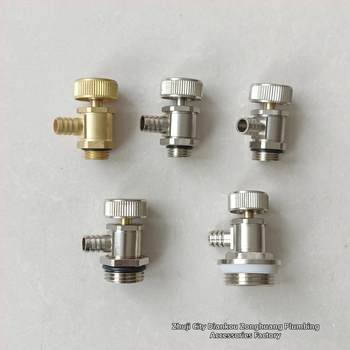 Radiátorová odvzduňovacia a vodovacia klapka so závitom — meď, niklovo leštený povrch, prevádzková teplota 0–100°C, pre vodu