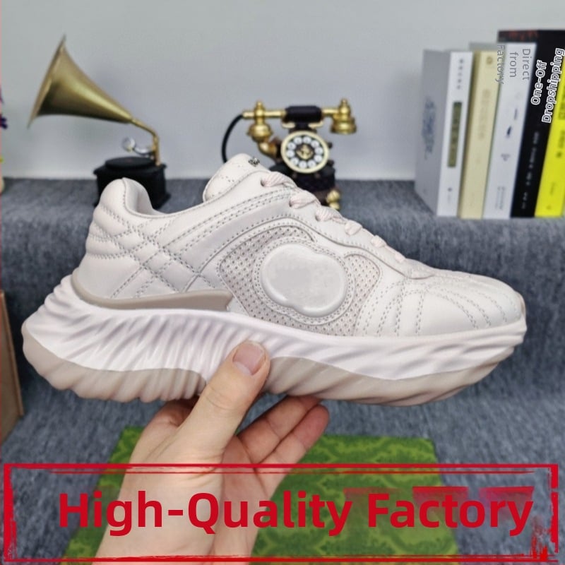 Unisex αθλητικά παπούτσια με αυξημένη σόλα, επάνω μέρος από δέρμα και δικτυωτό, κορδόνια, κυματοειδές σχέδιο