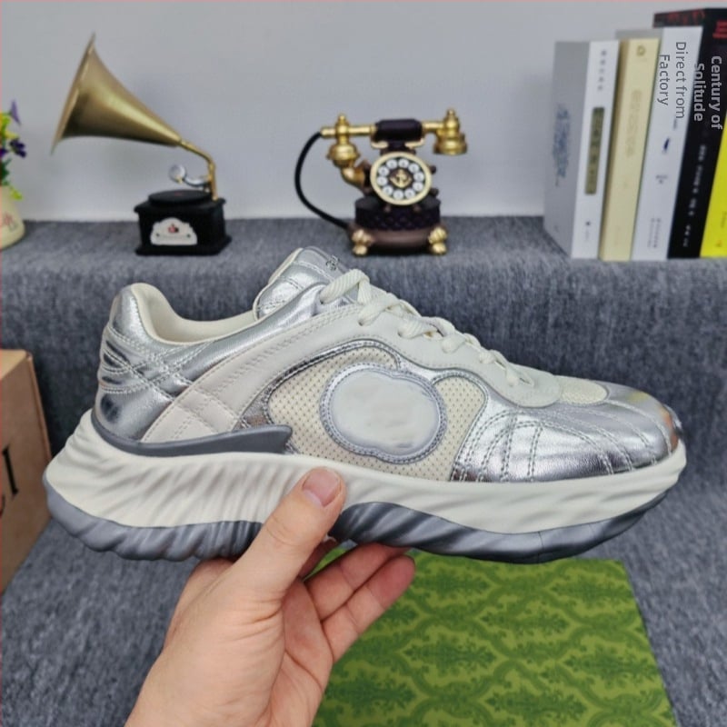 Unisex αθλητικά παπούτσια με αυξημένη σόλα, επάνω μέρος από δέρμα και δικτυωτό, κορδόνια, κυματοειδές σχέδιο