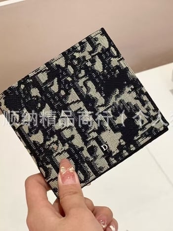 D-brand valódi bőrből készült kártyatartó, rövid modell, gyémántvarrás, kopásálló