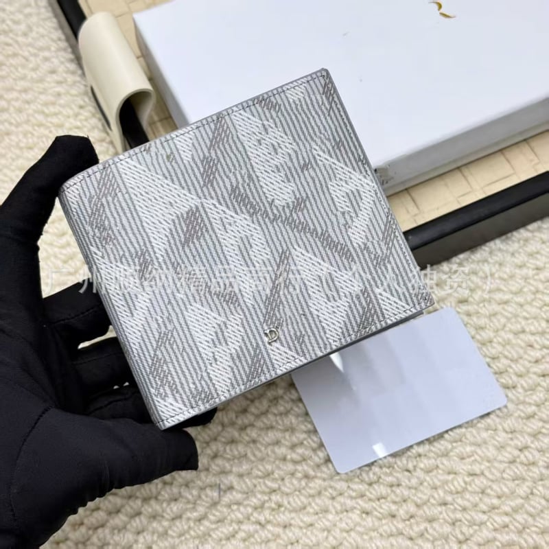 D-brand valódi bőrből készült kártyatartó, rövid modell, gyémántvarrás, kopásálló