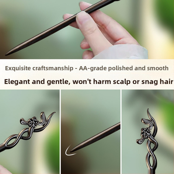 Clema de păr din lemn gravată cu floare de prune, în stil chinezesc (Material: Lemn; Stil: Chinezesc; Procesare: Gravare; Formă: Flori)