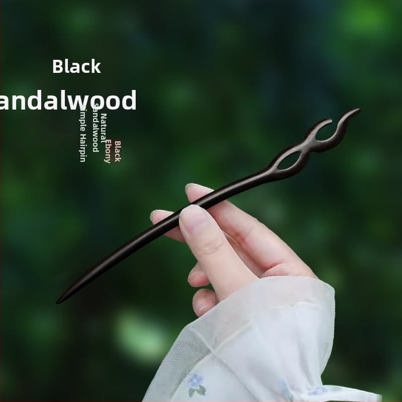 Clema de păr din lemn gravată cu floare de prune, în stil chinezesc (Material: Lemn; Stil: Chinezesc; Procesare: Gravare; Formă: Flori)