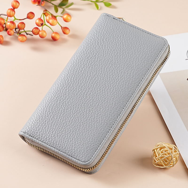 Portofel feminin din PU, textură piele granule (pebbled), capacitate mare, extensie, căptușală din piele sintetică, primăvara 2025
