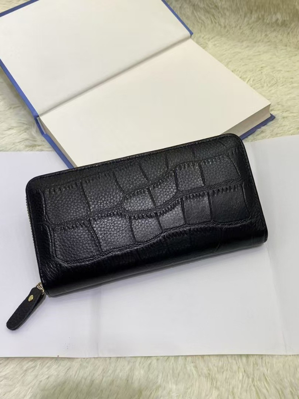 Portofel de damă din piele naturală, lung, din piele de vită de prim strat, model în carouri, căptușeală din piele de miel — Primăvara 2024