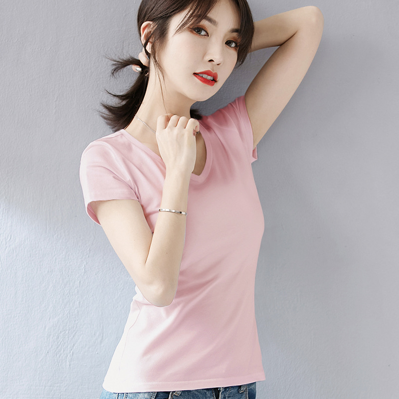 Γυναικεία βαμβακερή T‑shirt με V-λαιμό και κοντά μανίκια – κύριο ύφασμα 91–99% βαμβάκι, ελαστάν κάτω από 10%