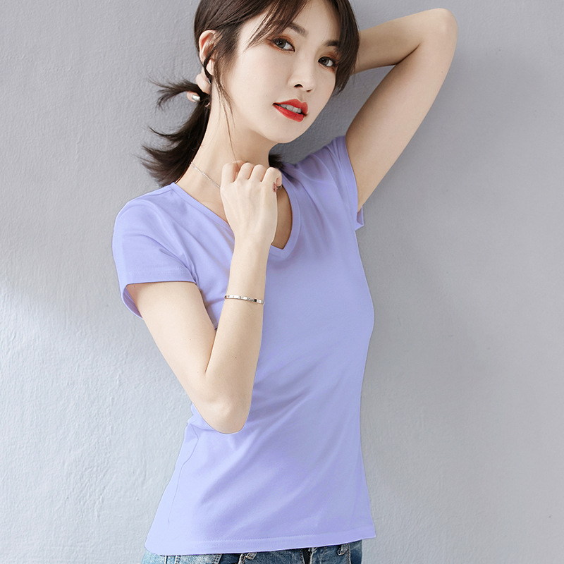 Γυναικεία βαμβακερή T‑shirt με V-λαιμό και κοντά μανίκια – κύριο ύφασμα 91–99% βαμβάκι, ελαστάν κάτω από 10%