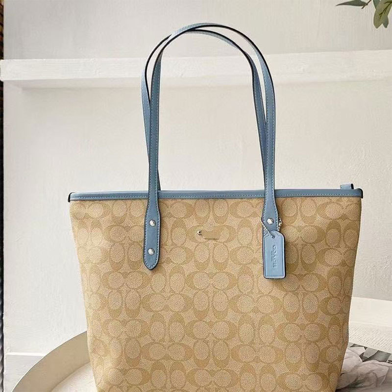 Γυναικεία τσάντα City30 Tote, PVC, αστικός μινιμαλιστικός στυλ, οριζόντιο ορθογώνιο σχήμα, κλείσιμο με φερμουάρ, εσωτερικό διαμέρισμα με φερμουάρ, εσωτερική τσέπη τύπου patch, επένδυση πολυεστέρα-βαμβάκι, διπλοί ιμάντες, μεγάλος χώρος αποθήκευσης