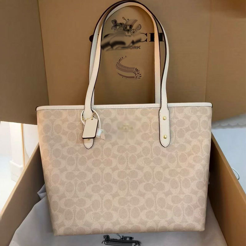 Γυναικεία τσάντα City30 Tote, PVC, αστικός μινιμαλιστικός στυλ, οριζόντιο ορθογώνιο σχήμα, κλείσιμο με φερμουάρ, εσωτερικό διαμέρισμα με φερμουάρ, εσωτερική τσέπη τύπου patch, επένδυση πολυεστέρα-βαμβάκι, διπλοί ιμάντες, μεγάλος χώρος αποθήκευσης