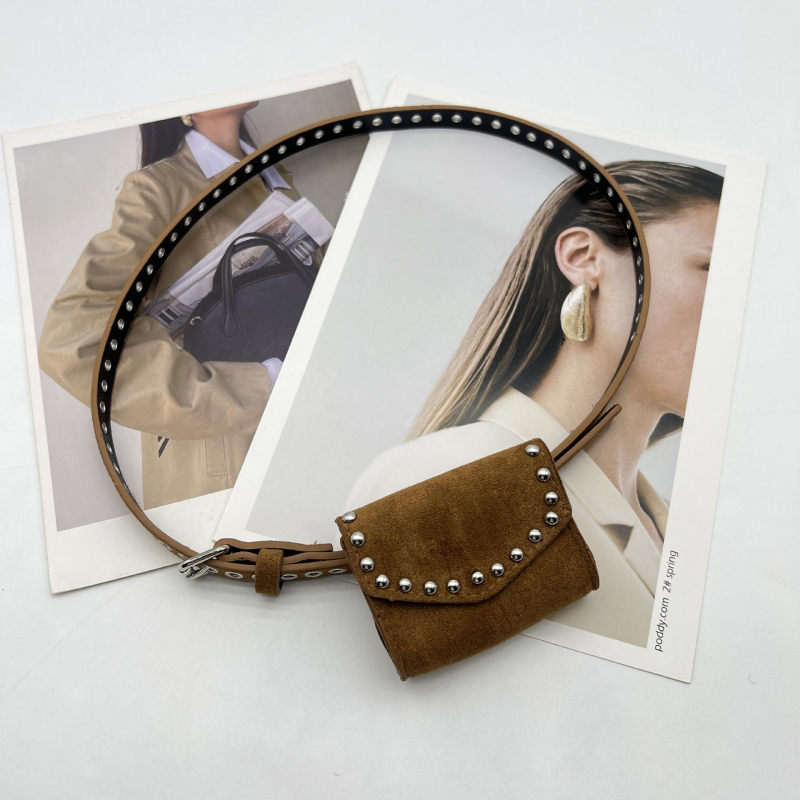 Curea pentru femei din PU cu nituri decorative, stil de călătorie de agrement, căptușeală PU, închidere tip capac, toamnă 2025