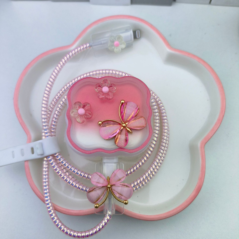 Saji TPU védőtok Apple 20W UK töltőhöz – ütésálló, testre szabható, permetezett felület – Modellok: 26526488348, 26537876955, 5432516367