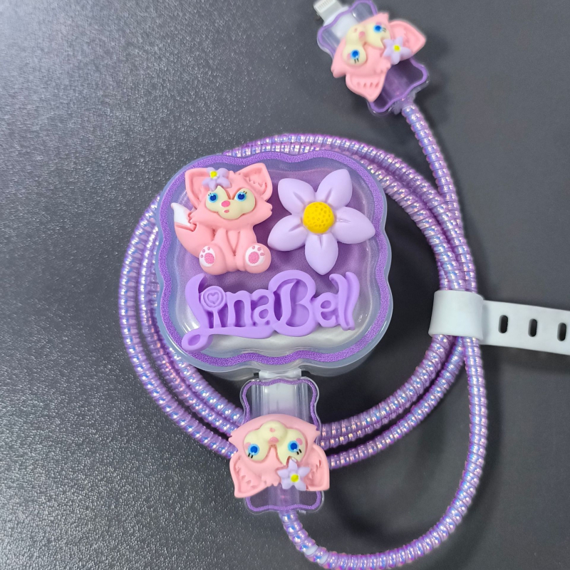 Saji TPU védőtok Apple 20W UK töltőhöz – ütésálló, testre szabható, permetezett felület – Modellok: 26526488348, 26537876955, 5432516367