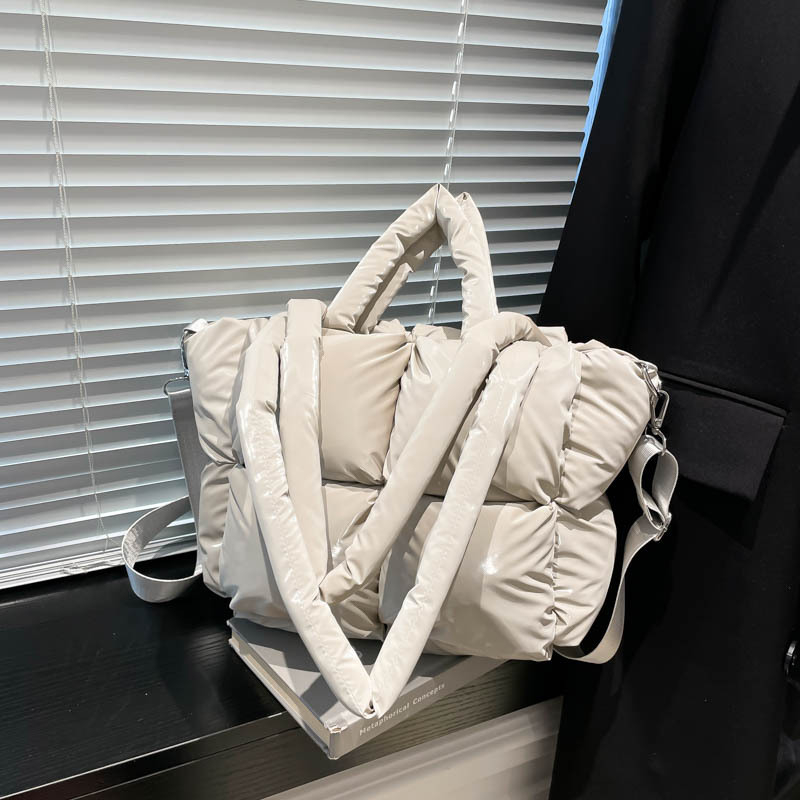 Torba Tote – Urbani minimalistizam, Oxford platno, vodoravni kvadratni oblik, zatvaranje zipom, unutarnja džep s zipom