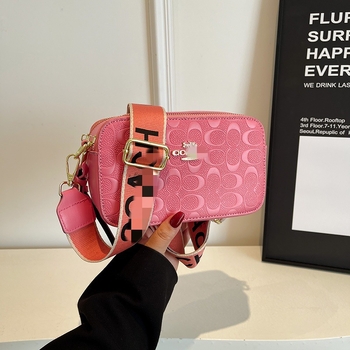 Kamera torba za crossbody preko ramena, PU koža, horizontalni kvadratni oblik, zatvarač, poliester podstava, jedna naramenica