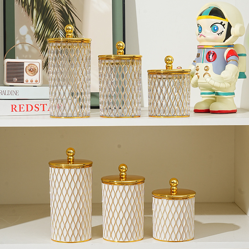 Прозрачен пластмасов съд за съхранение на зърнени култури с капак, кръгъл, обем 301–500 ml