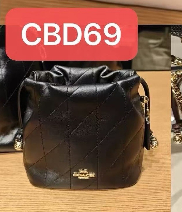 Bucket torba od prave kože s otvaranjem na šnuru, urbanistički stil jednostavnosti; unutarnji džep sa zipom i džep za dokumente.