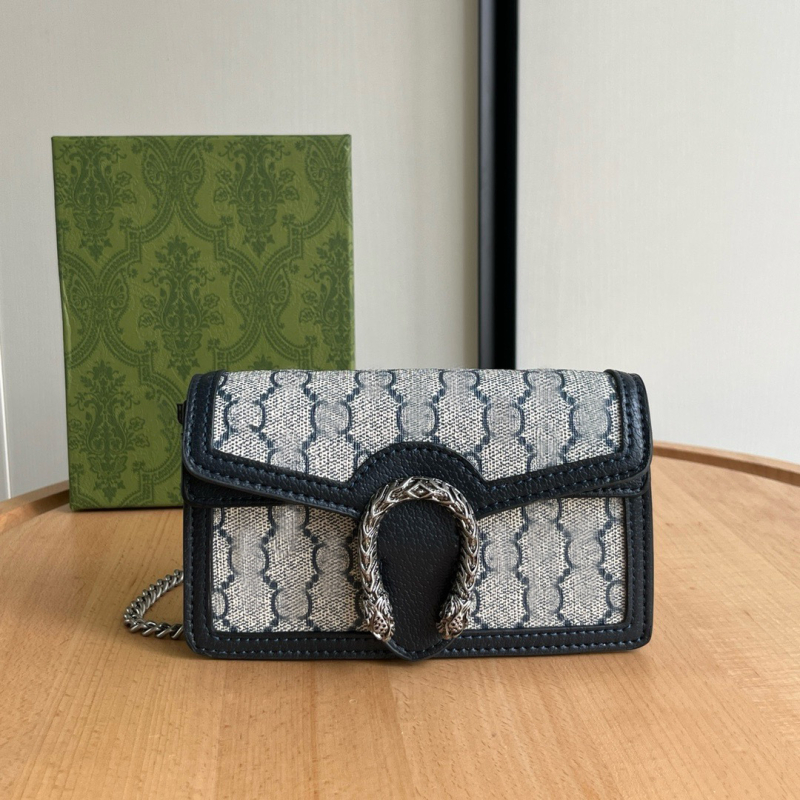 Crossbody torbica, europsko-američki retro stil, PU materijal, kvadratni oblik, otvor s poklopcem, unutarnji džepovi za telefon i dokumente