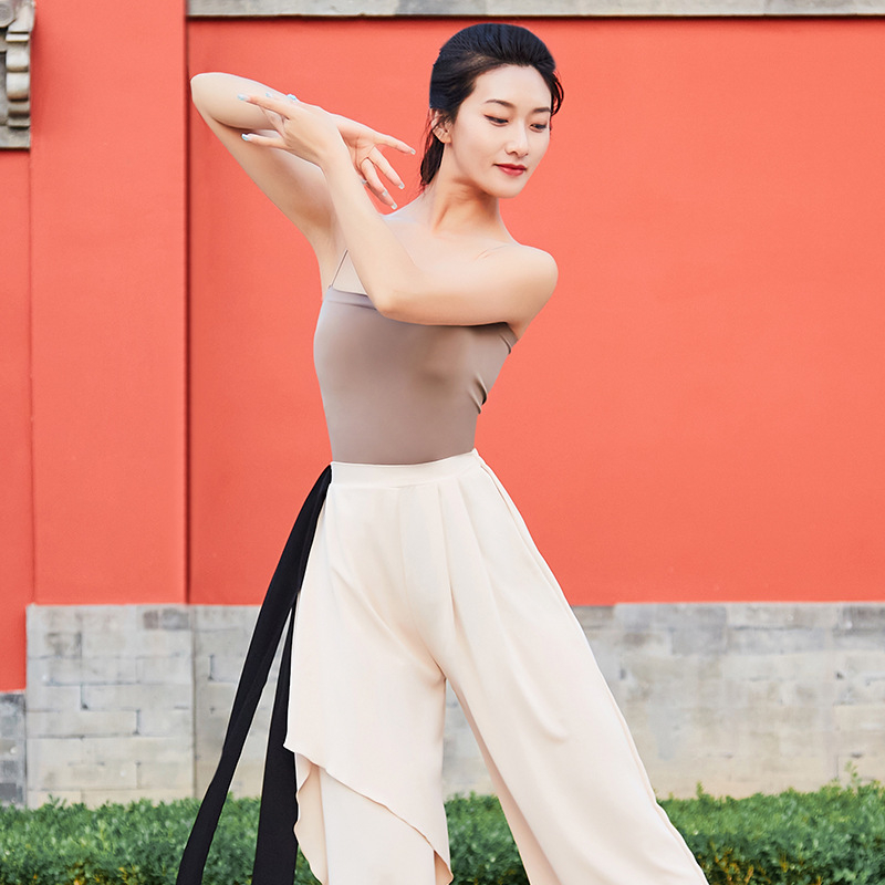 Női táncos felső ruha - varrás nélküli nylon anyag, 95% bélés, mellkas panellel, balett, népi, latin és társastánc