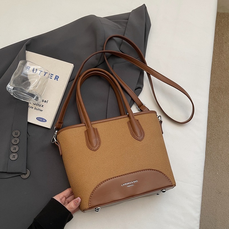 PU crossbody torba, model xinqi-6398, commuter stil, jedina naramenica, horizontalno pravokutnog oblika, zatvaranje zipom, podstava od poliestera, proljeće 2026